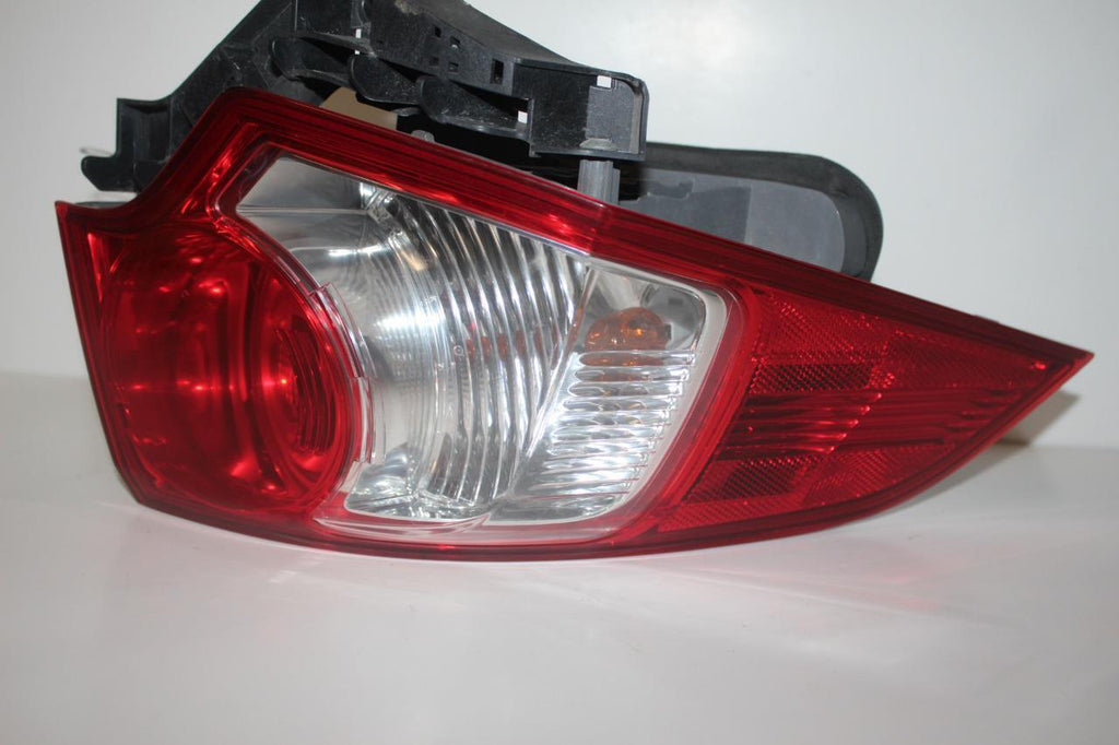 2009-2011 ACURA TSX DRIVER LEFT SIDE REAR TAIL LIGHT 27819