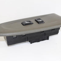 2002-2005 Chevy Trailblazer Passenger Side Window Switch 15136125 - BIGGSMOTORING.COM