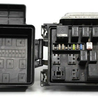 2005 Chrysler 300 Magnum Integrated Power Fuse Box Module P04692027AC - BIGGSMOTORING.COM