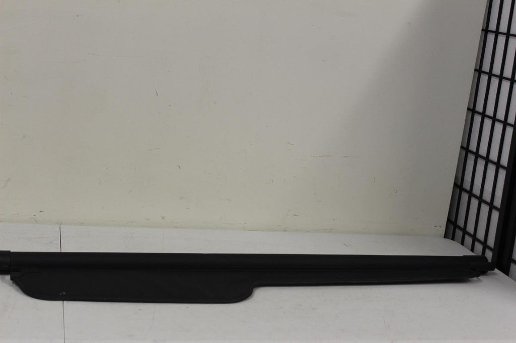 1999-2004 and Rover Discovery Black Retractable Cargo Cover - BIGGSMOTORING.COM