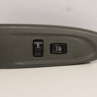 2002-2005 Chevy Trailblazer Passenger Side Power Window Switch 15085581 - BIGGSMOTORING.COM