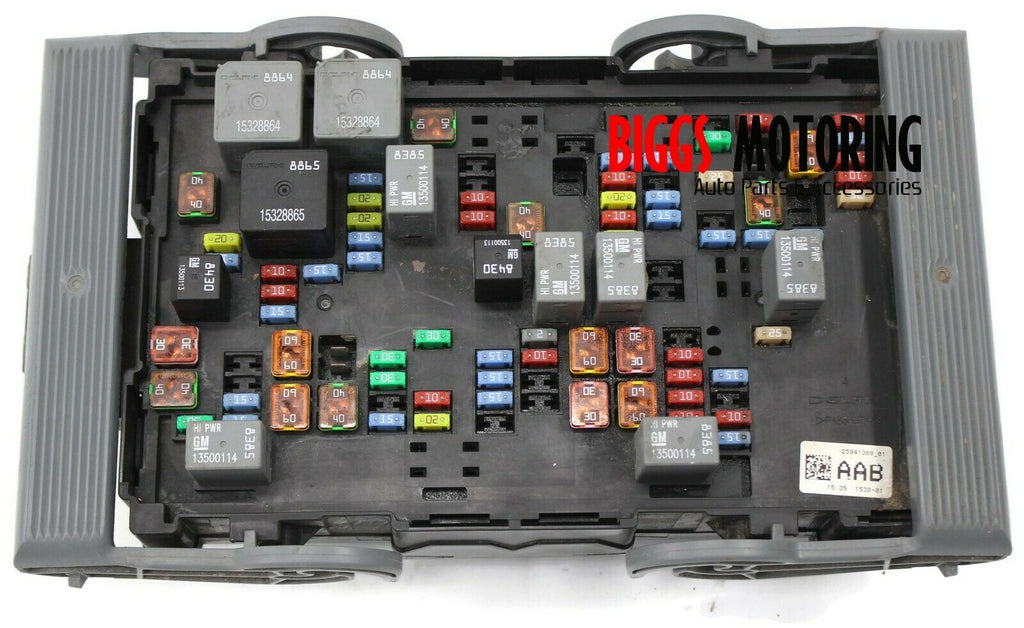 2010-2013 Chevy Tahoe Silverado Escalade Fuse Box Relay 25941368