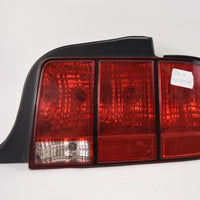 2005-2009 FORD MUSTANG  PASSENGER RIGHT SIDE REAR TAIL LIGHT - BIGGSMOTORING.COM