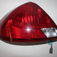 2000-2003 FORD TAURUS DRIVER LEFT SIDE REAR TAIL LIGHT 27722 - BIGGSMOTORING.COM