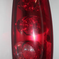 2007-2011 YUKON XL 1500 PASSENGER SIDE RAER TAIL LIGHT 15889891