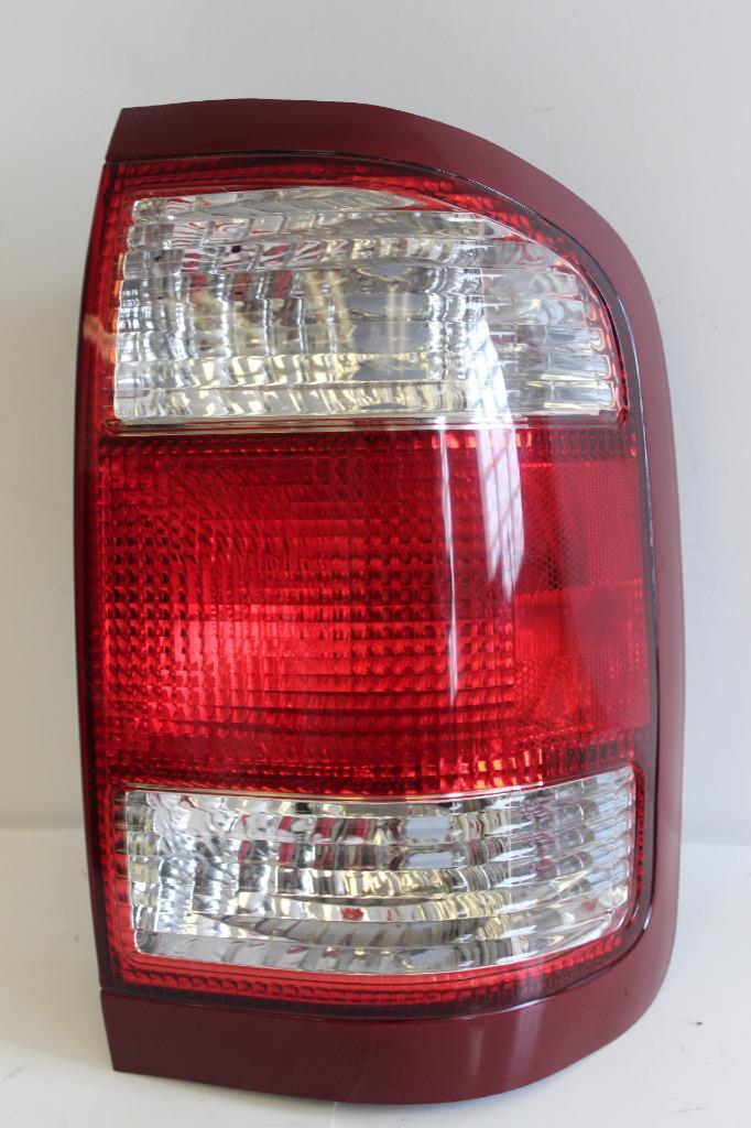 1999-2004 NISSAN PATHFINDER PASSENGER SIDE REAR TAIL LIGHT - BIGGSMOTORING.COM