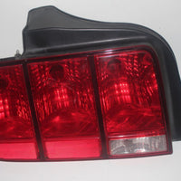 2005-2009 FORD MUSTANG DRIVER LEFT SIDE REAR TAIL LIGHT 27594 - BIGGSMOTORING.COM