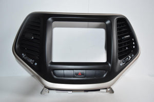 14-17 JEEP CHEROKEE DASH 8.4 NAVI RADIO BIG DISPLAY SCREEN BEZEL W/ VENT TRIM - BIGGSMOTORING.COM