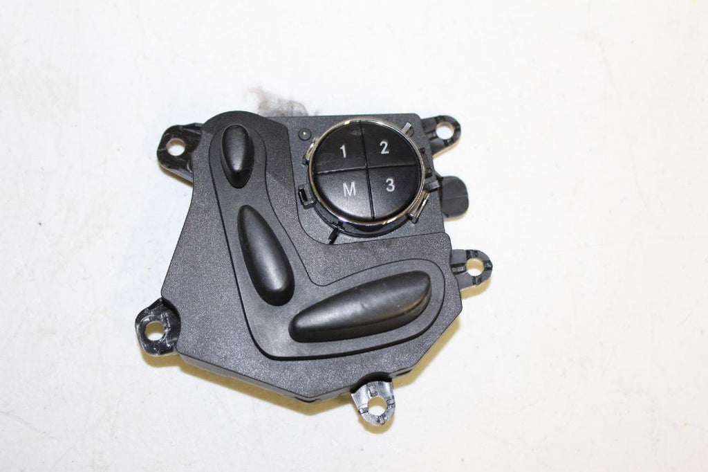 2003-2006 Mercedes Benz E320 E500  Front Driver Side Memory Control Seat Switch - BIGGSMOTORING.COM