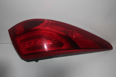 2010-2015 HYUNDAI TUCSON PASSENGER SIDE TAIL LIGHT  28843