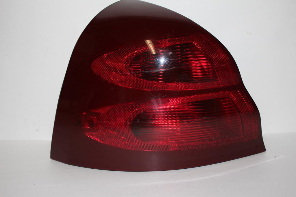 2004-2008 PONTIAC GRAND PRIX DRIVER SIDE REAR TAIL LIGHT 28687 - BIGGSMOTORING.COM